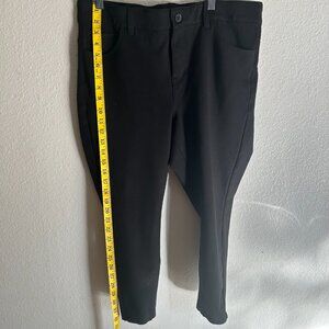Black Mid-Rise Pant size 18s